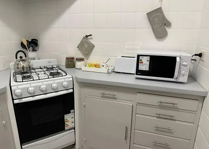 Centrica A 20 M De La Playa Y Cochera Propia